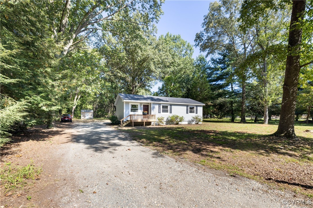 6984 Springhill Road Mechanicsville, VA 23116 - Photo 3 of 30 Gallery Image 3