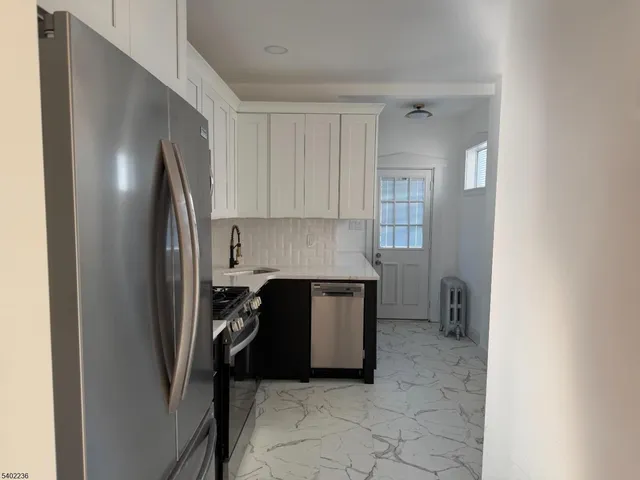 $4,000 | 771 5th Street, Lyndhurst, NJ 07071