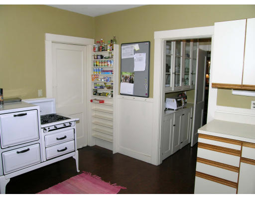 6 Raleigh Road Belmont, MA 02478 - Photo 8 of 15 Gallery Image 8