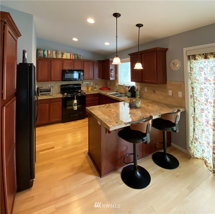 5000 Roxanna Court Southeast Lacey, WA 98503 - Photo 3 of 20 Gallery Image 3