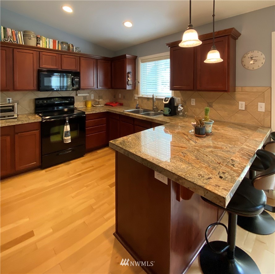 5000 Roxanna Court Southeast Lacey, WA 98503 - Photo 4 of 20 Gallery Image 4
