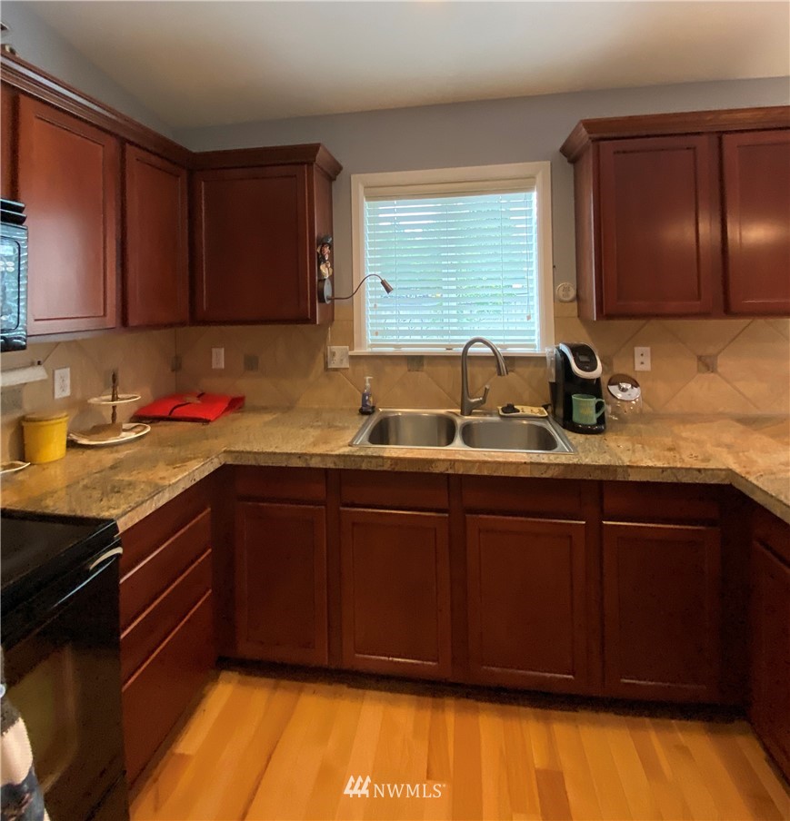 5000 Roxanna Court Southeast Lacey, WA 98503 - Photo 6 of 20 Gallery Image 6