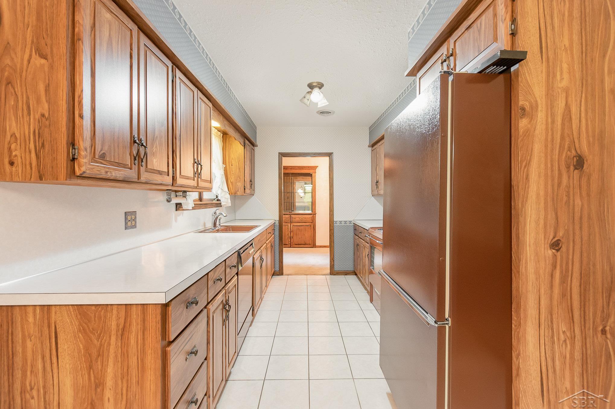 4640 East Laporte Road Freeland, MI 48623 - Photo 3 of 29 50117355-2.JPG
