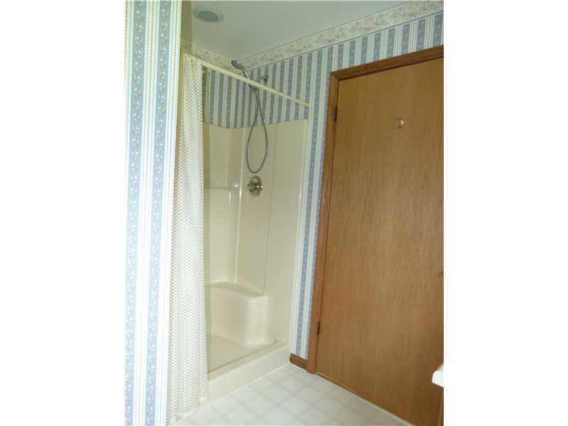 933 Mallisee Road Plum, PA 15239 - Photo 14 of 25 Master Bath/Spa.