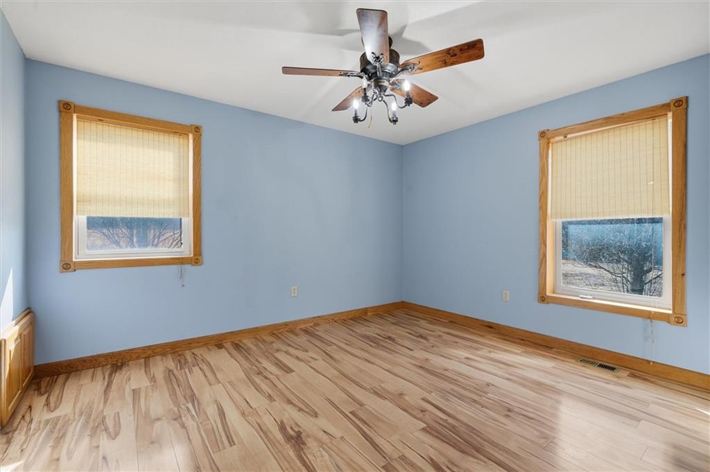 2274 Iowa Road Ottawa, KS 66067 - Photo 12 of 32