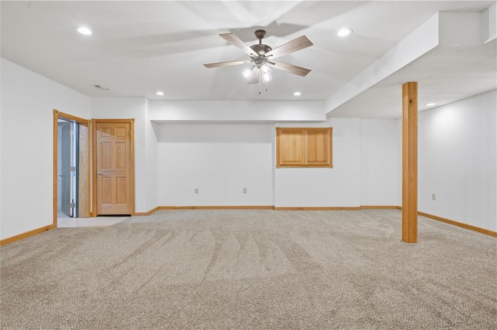 2274 Iowa Road Ottawa, KS 66067 - Photo 14 of 32