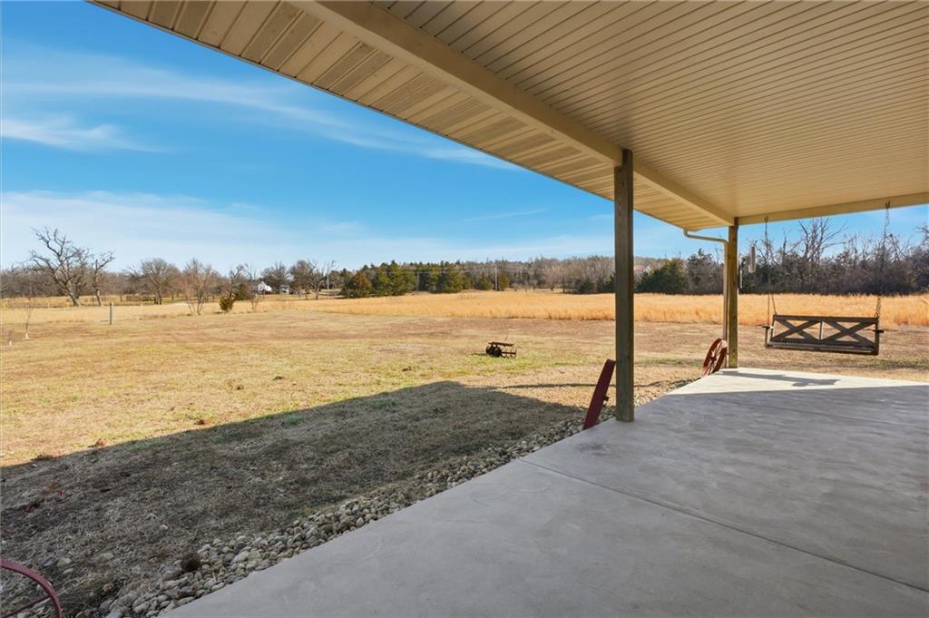 2274 Iowa Road Ottawa, KS 66067 - Photo 24 of 32