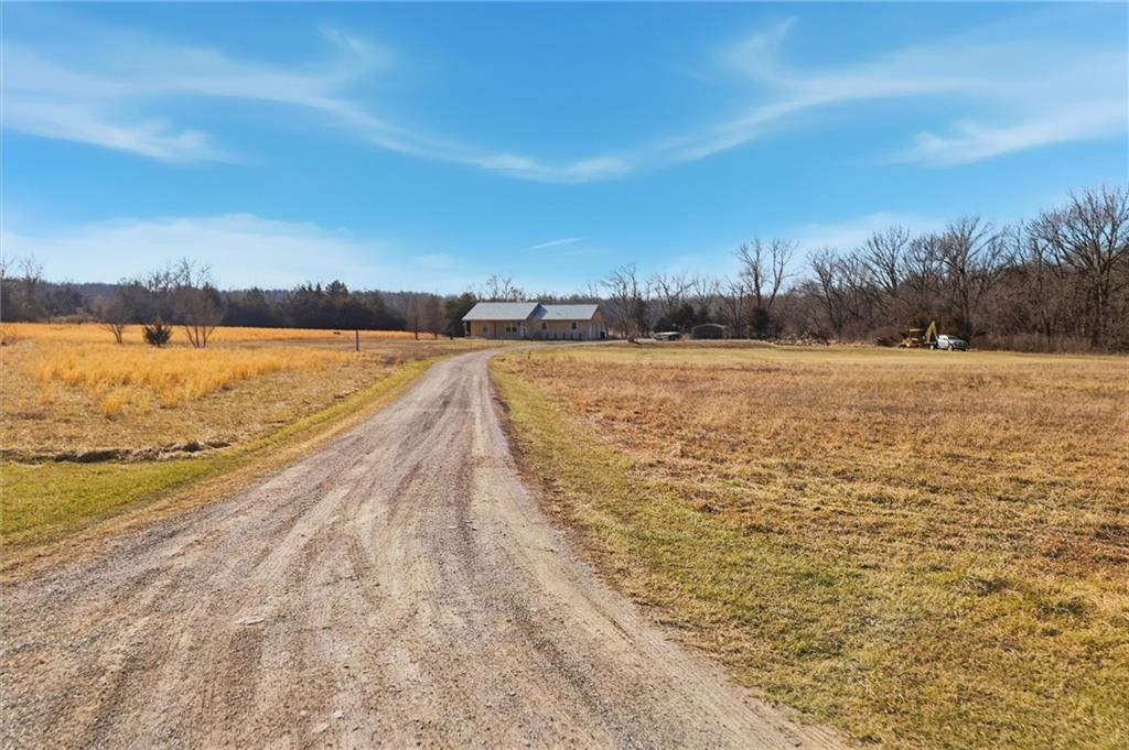 2274 Iowa Road Ottawa, KS 66067 - Photo 31 of 32