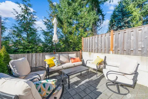 $2,099,000 | 7511 41st Avenue Northeast, Seattle, WA 98115