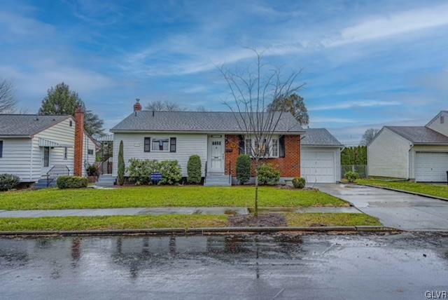 1928 Pelham Road Bethlehem, PA 18018 - Photo 2 of 34 Gallery Image 2