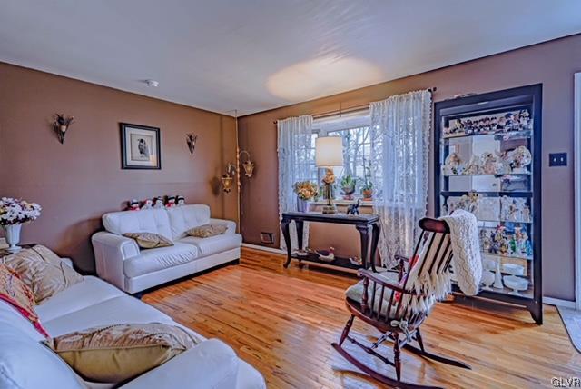 1928 Pelham Road Bethlehem, PA 18018 - Photo 7 of 34 Gallery Image 7