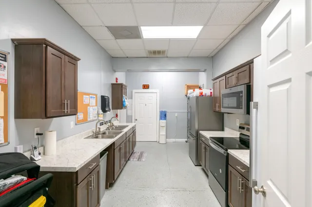 $299,500 | 10366 Highway 100, Scotts Hill, TN 38374