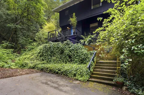 $519,000 | 14993 Merry Lane, Guerneville, CA 95446