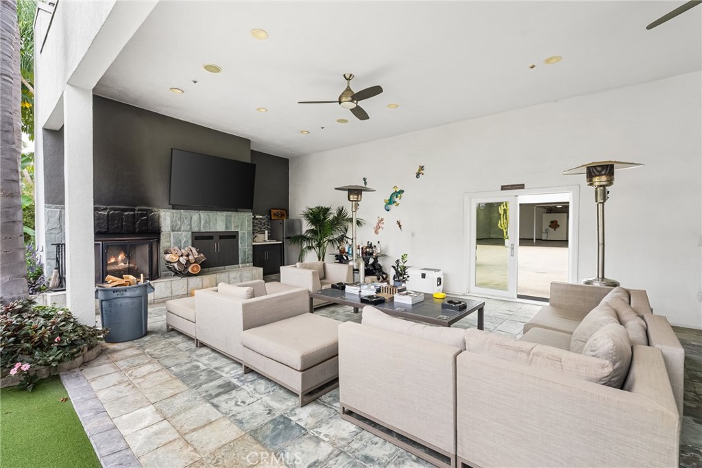 20301 Southwest Cypress Street Newport Beach, CA 92660 - Photo 28 of 31