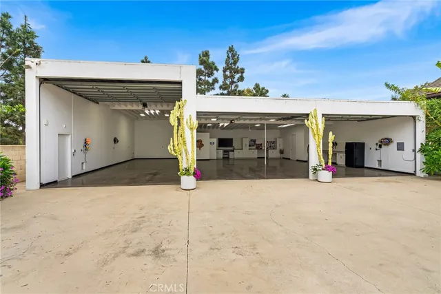 a view of a house with a garage