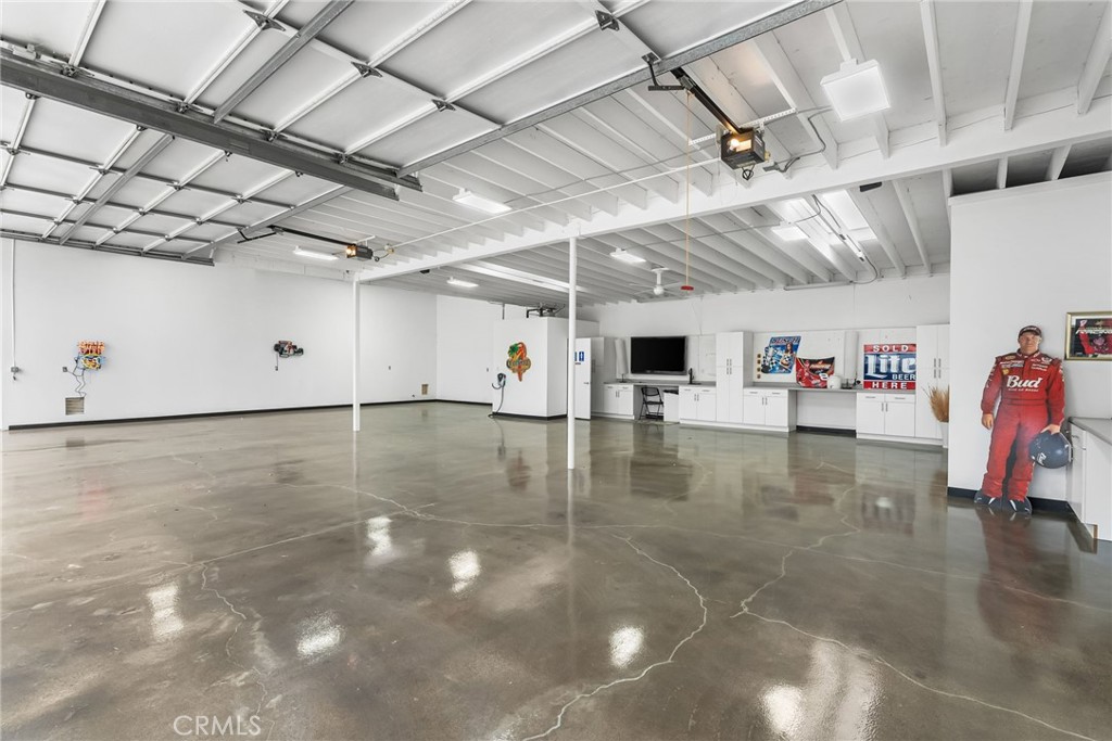 20301 Southwest Cypress Street Newport Beach, CA 92660 - Photo 5 of 31