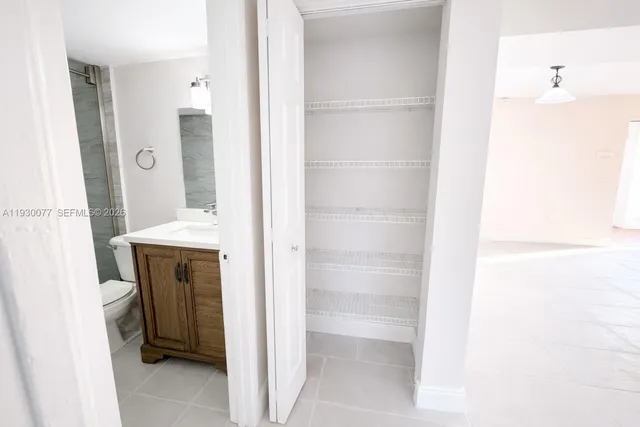 $2,100 | 731 North Pine Island Road, Unit 206, Plantation, FL 33324