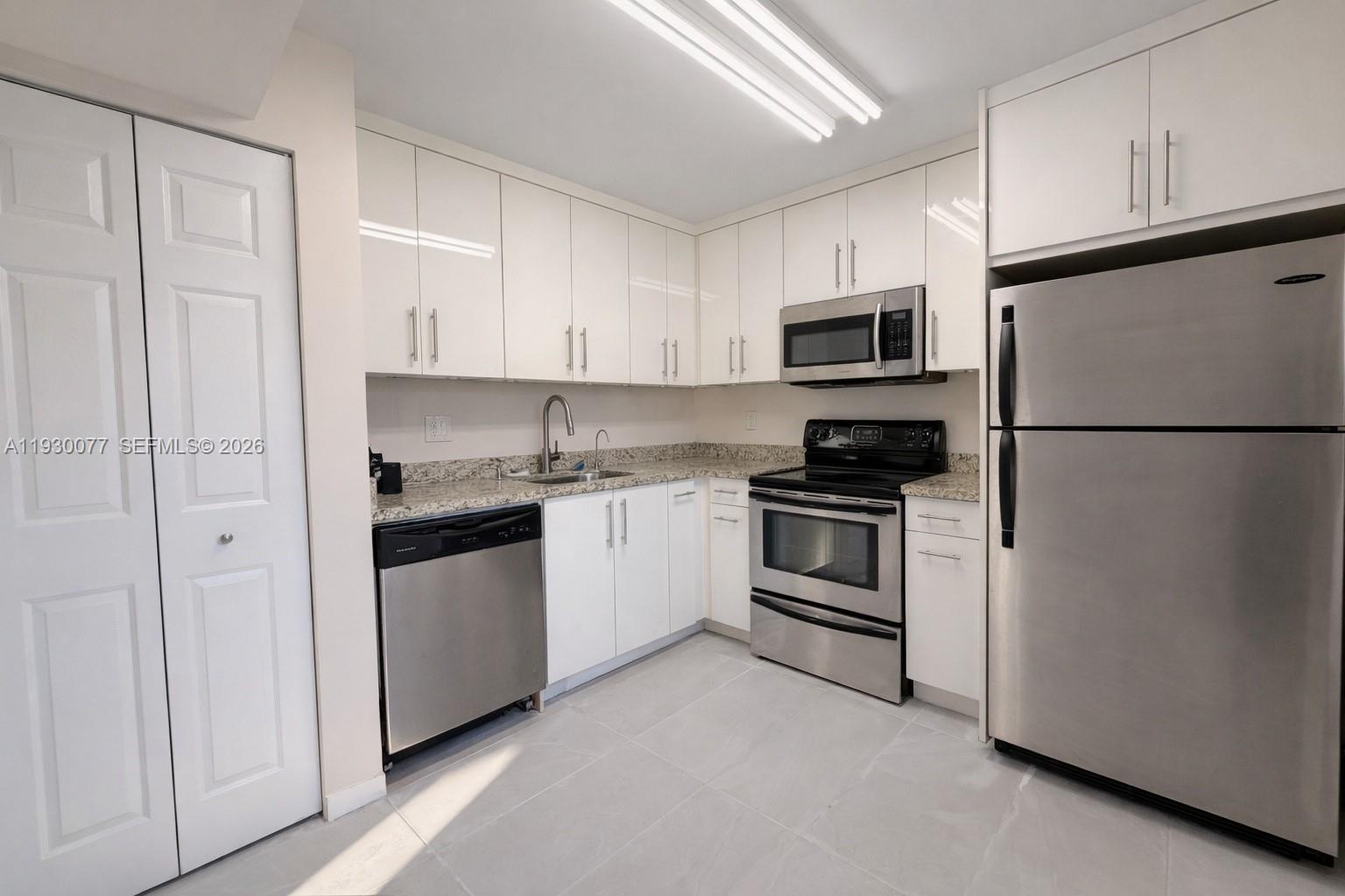 731 North Pine Island Road, Unit 206 Plantation, FL 33324 - Photo 9 of 20