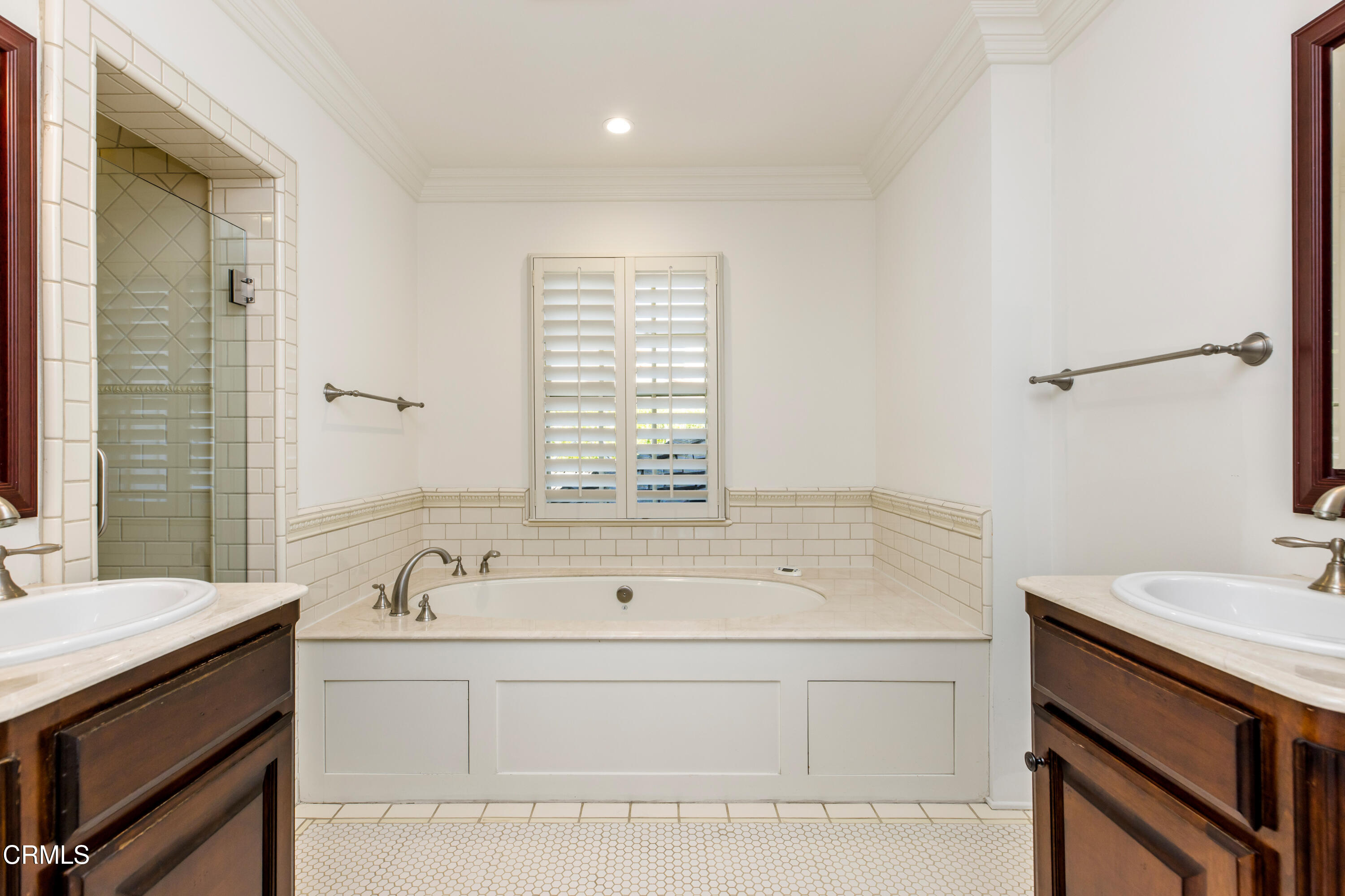 1184 Arden Road Pasadena, CA 91106 - Photo 29 of 62 a bathroom with a bathtub and a sink