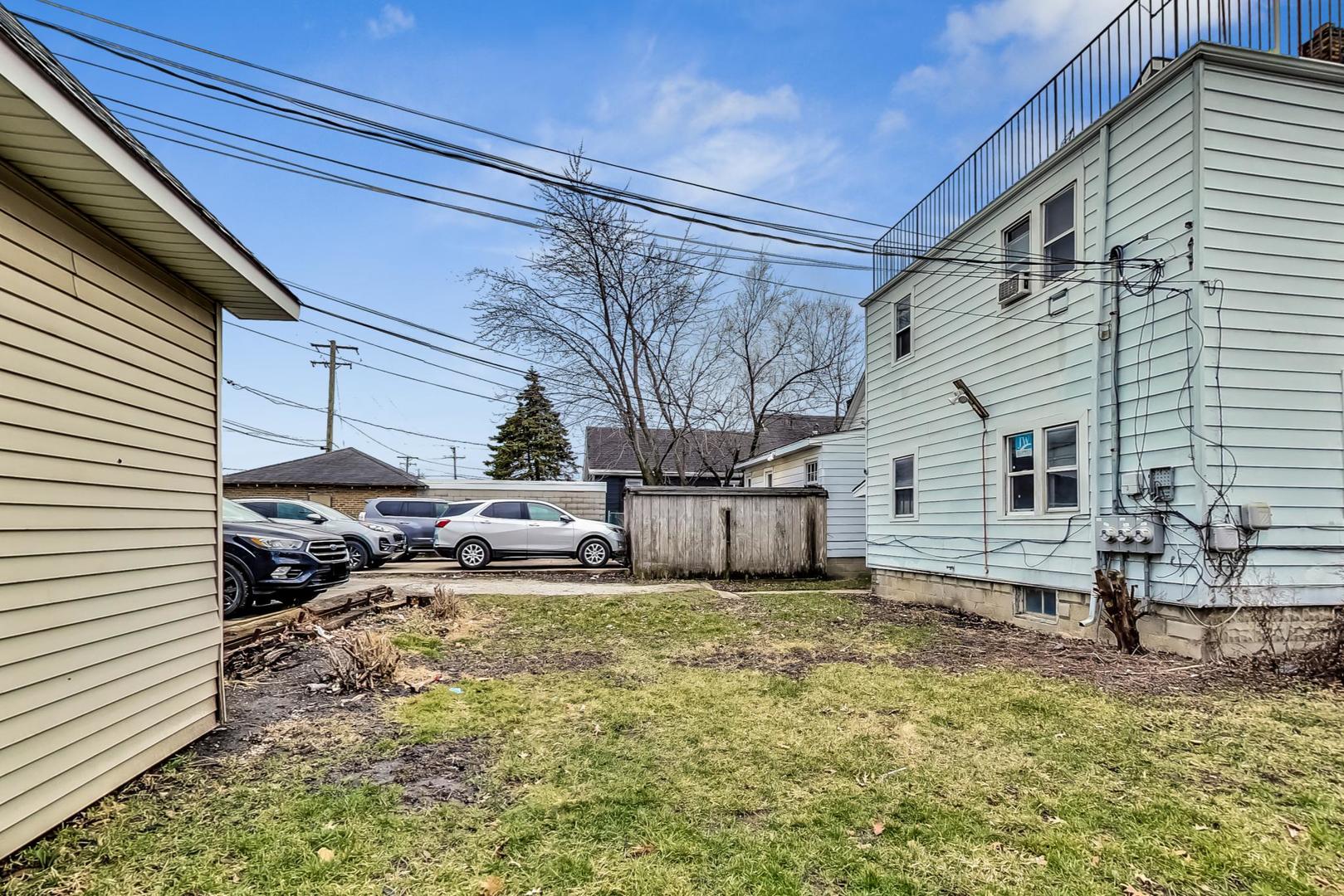 3441 Chicago Road Steger, IL 60475 - Photo 28 of 31 a view of a house with a patio