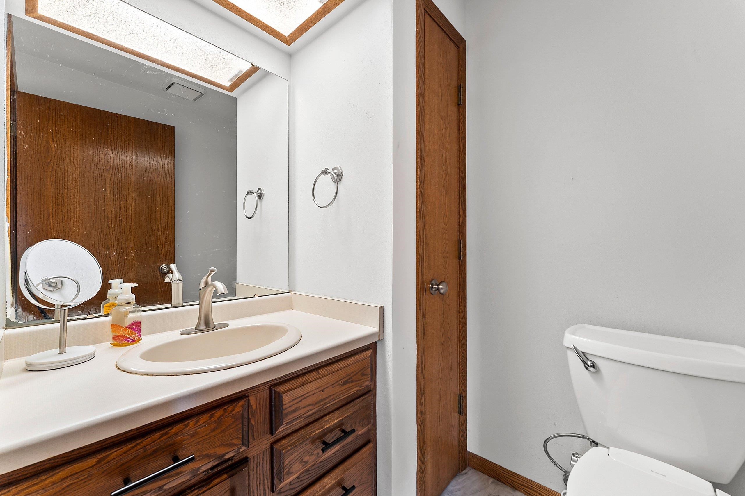 2529 Fond Du Lac Road Oshkosh, WI 54902 - Photo 7 of 39