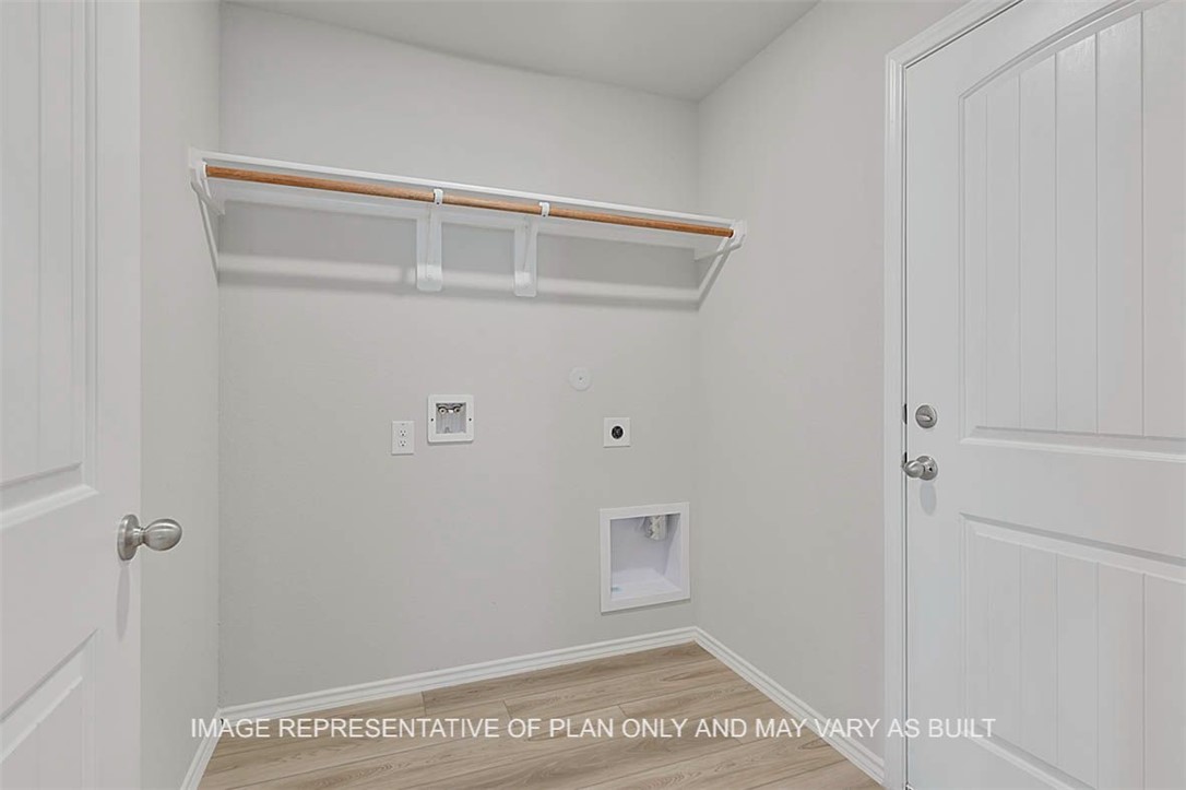 5417-bear Run 5417-bear Run Bryan, TX 77807 - Photo 18 of 18 a view of a hallway