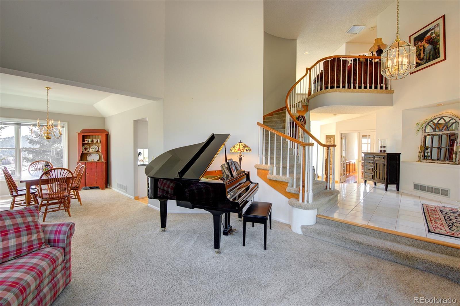 352 Paradise Road Golden, CO 80401 - Photo 6 of 34 Gallery Image 6