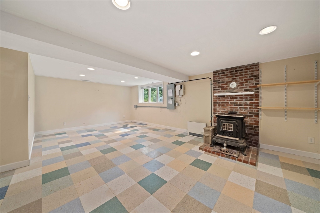 162 Plymouth Road Hanover, MA 02339 - Photo 20 of 36 Gallery Image 20