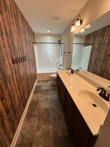 $2,400 | 7912 Peridot Circle, Murfreesboro, TN 37127