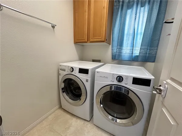 $2,590 | 9224 Longhorn Falls Court, Las Vegas, NV 89149