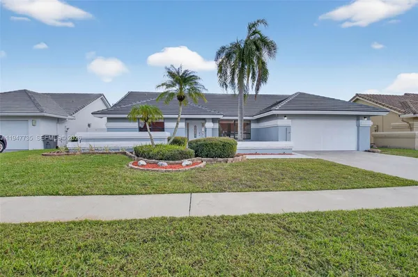 $4,400 | 6043 Sunberry Circle, Boynton Beach, FL 33437