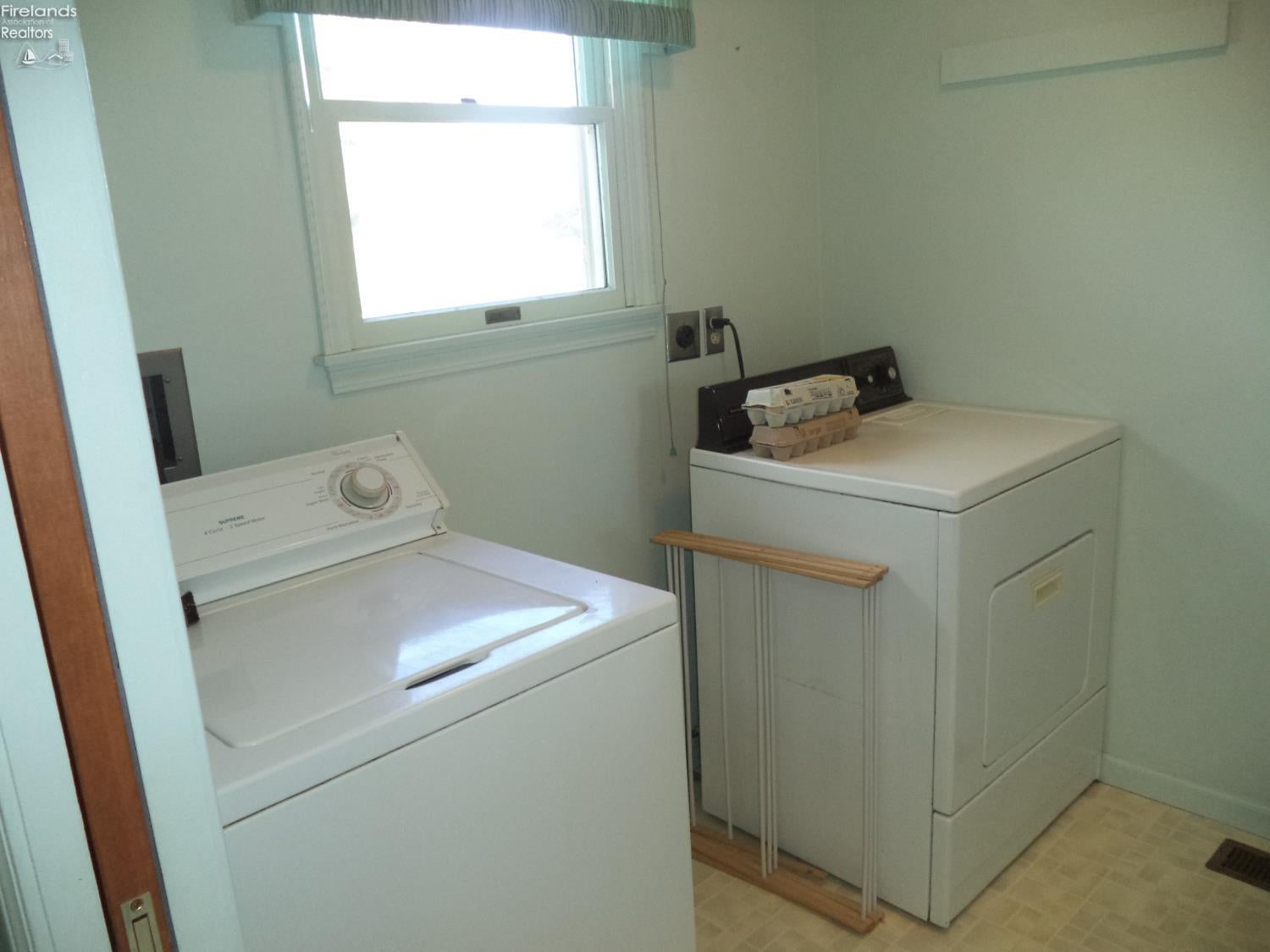 2431 Tiffin Road Fremont, OH 43420 - Photo 7 of 37 Gallery Image 7