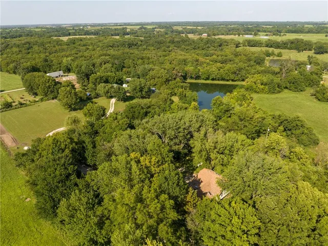 $375,000 | 169 Southwest 800th Road, Warrensburg, MO 64093