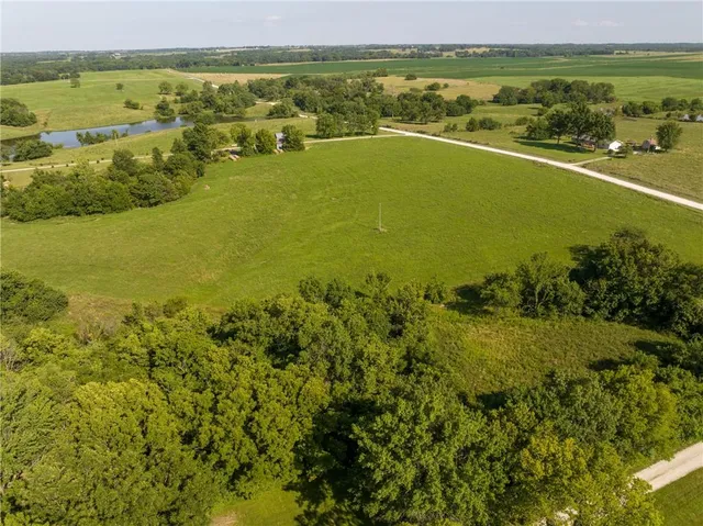 $375,000 | 169 Southwest 800th Road, Warrensburg, MO 64093