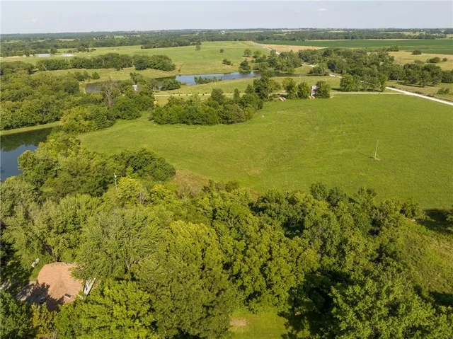 $375,000 | 169 Southwest 800th Road, Warrensburg, MO 64093