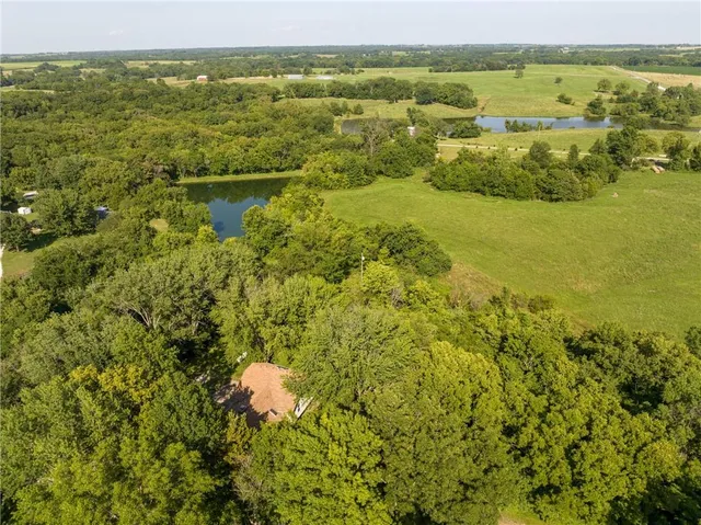 $375,000 | 169 Southwest 800th Road, Warrensburg, MO 64093