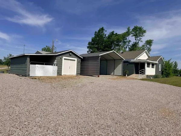$289,000 | 819 North Maple Street, Adamsville, TN 38310