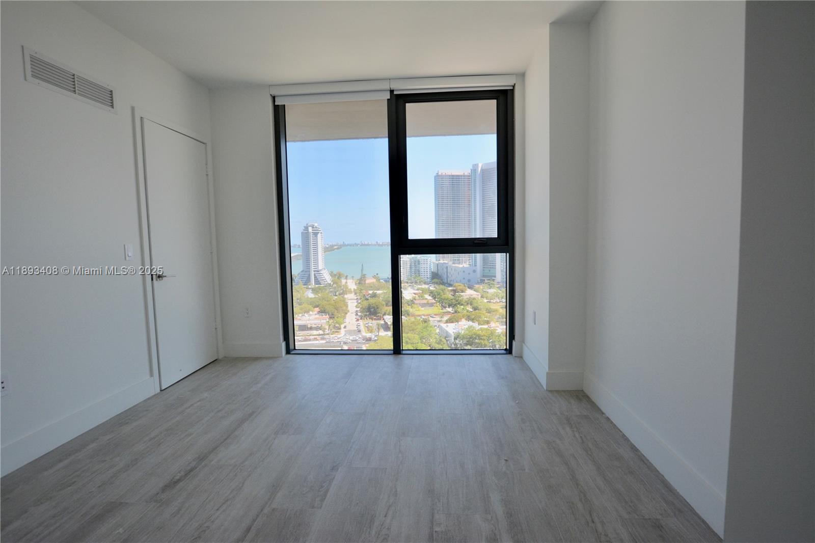 121 Northeast 34th Street, Unit 1905 Miami, FL 33137 - Photo 13 of 19