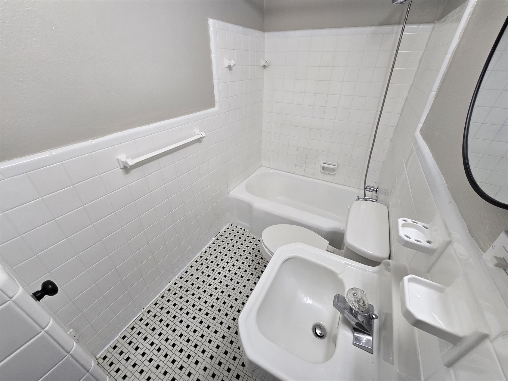 1730 Grandin Road Southwest, Unit 43 Roanoke, VA 24015 - Photo 5 of 6 20250324_112315