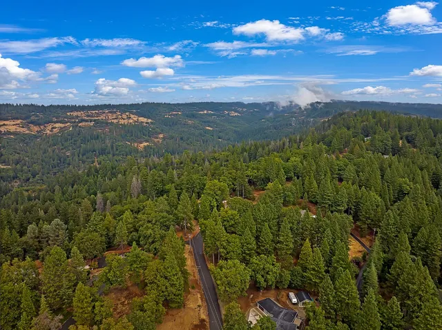 $550,000 | 5241 Puerta Del Sol Road, Camino, CA 95709