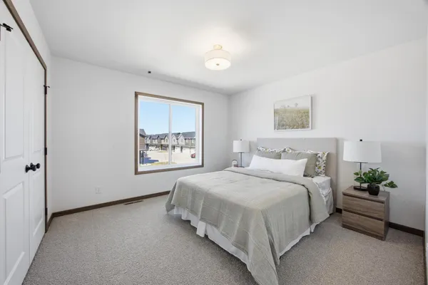 $559,900 | 973 61st Avenue Southwest, West Fargo, ND 58078