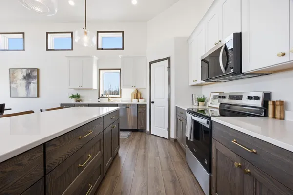 $559,900 | 973 61st Avenue Southwest, West Fargo, ND 58078