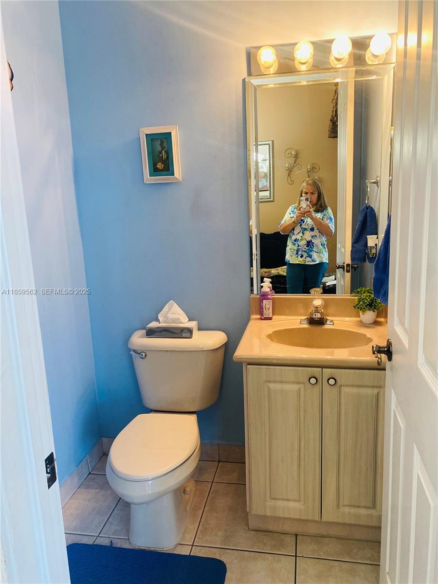 7760 Northwest 163rd Street Miami Lakes, FL 33016 - Photo 35 of 68