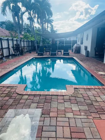 $899,000 | 7760 Northwest 163rd Street, Miami Lakes, FL 33016