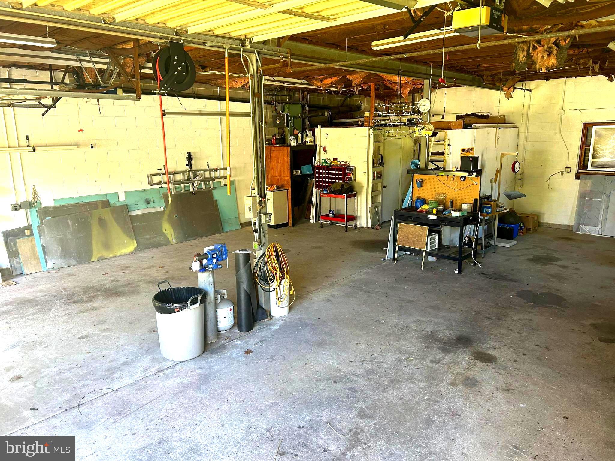 5509 Hoppenville Road Green Lane, PA 18054 - Photo 47 of 70 Oversized garage