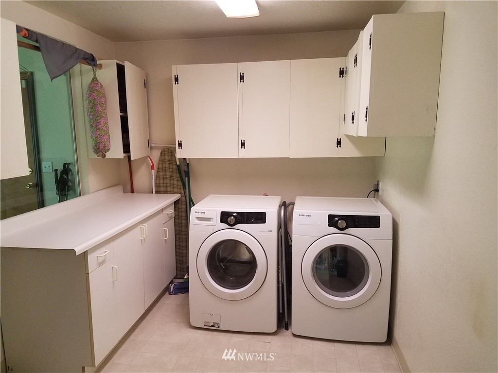 738 Sylvan Way Bremerton, WA 98310 - Photo 5 of 15 Gallery Image 5