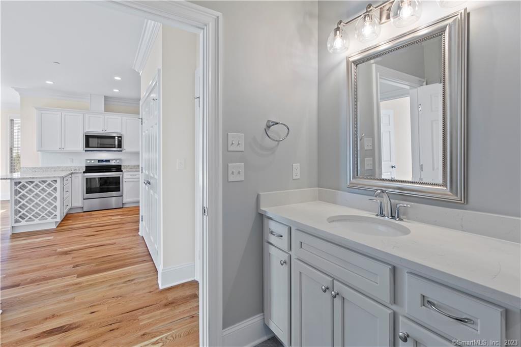 73 West Main Street, Unit 2 Clinton, CT 06413 - Photo 13 of 18