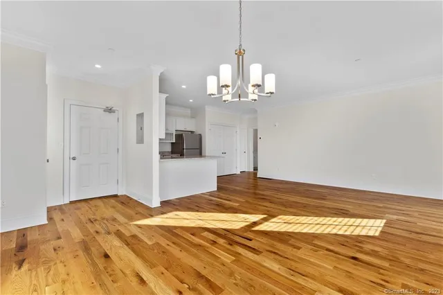 $2,200 | 73 West Main Street, Unit 2, Clinton, CT 06413