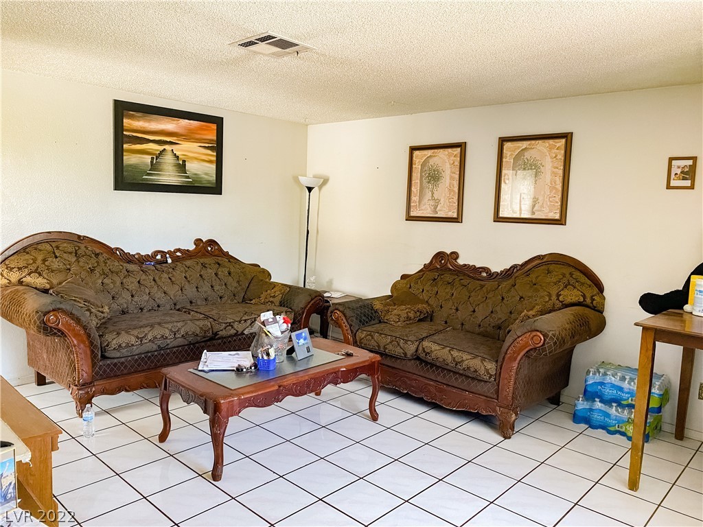 3290 Rio Grande Street Las Vegas, NV 89115 - Photo 3 of 21 Gallery Image 3