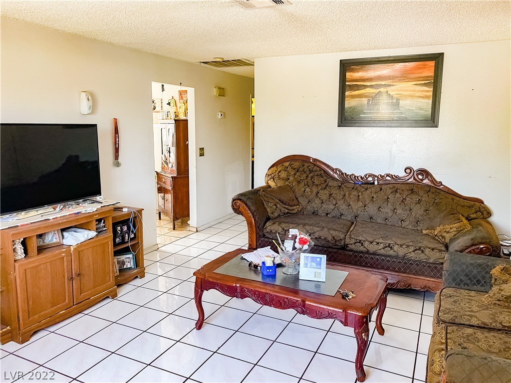 3290 Rio Grande Street Las Vegas, NV 89115 - Photo 5 of 21 Gallery Image 5